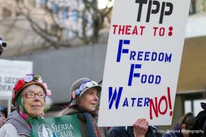 Protest przeciwko TPP w Seattle.  flickr.com/StopFastTrack