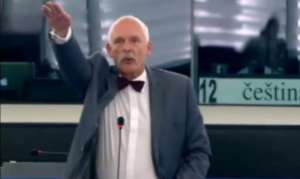 Janusz Korwin - Mikke wykonuje hitlerowskie pozdrowienie podczas sesji Parlamentu Europejskiego / youtube.com