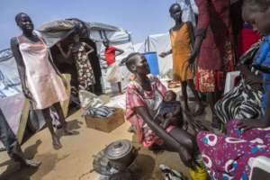 flickr.com/Oxfam: kobiety z Sudanu w ośrodku dla uchodźców prowadzonym przez ONZ