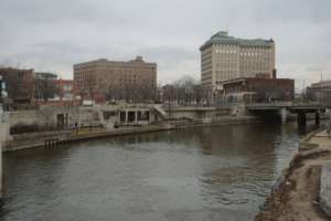 Flint River - rzeka ściek, z której pobierana była woda dla mieszkańcow miesta. /facebook.com/KheriHines