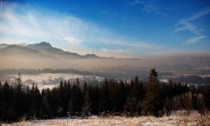 Smog unosi się nad Zakopanem, rok 2014 / facebook.com/Podhalański-Alarm-Smogowy