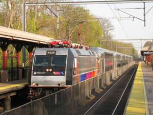 Czy pociągi w NY/NJ wkrótce staną? Takiego rozwiązania najbardziej obawiają się przedsiębiorcy / wikipedia commons