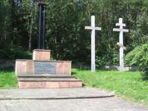 Cmentarz żołnierzy radzieckich, którzy zmarli w obozie jenieckim w Kielcach / fot. Wikimedia Commons