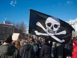 Zwolennicy Piratów na demonstracji w Reykjaviku / facebook.com/Pirates